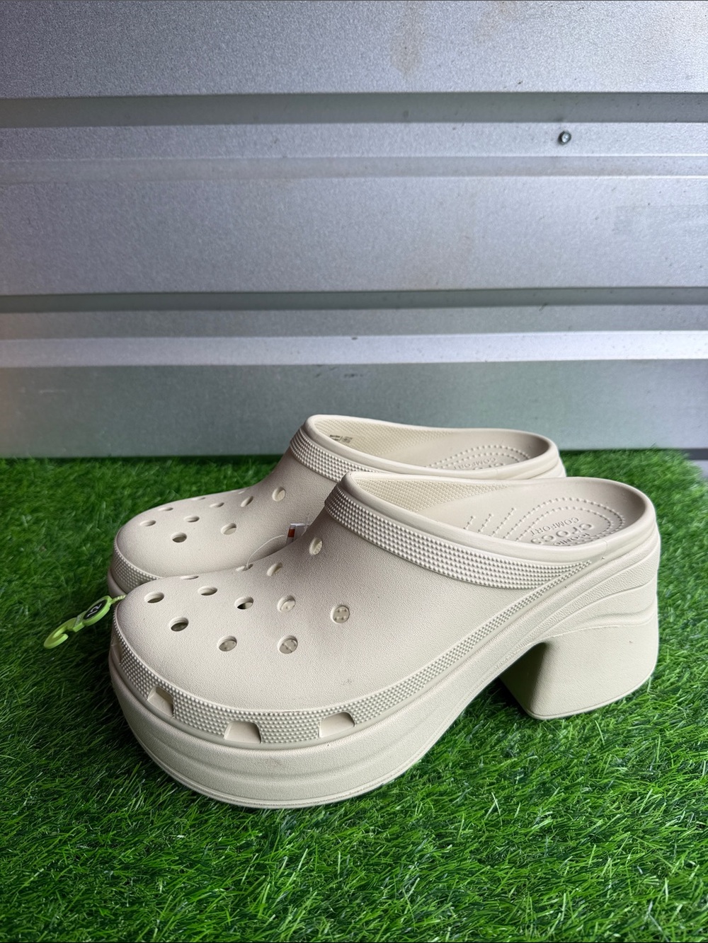 CROCS Men's Cream Platform Heeled Clog Mules